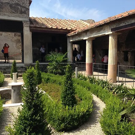 Domus Pompeii Villa Exterior photo